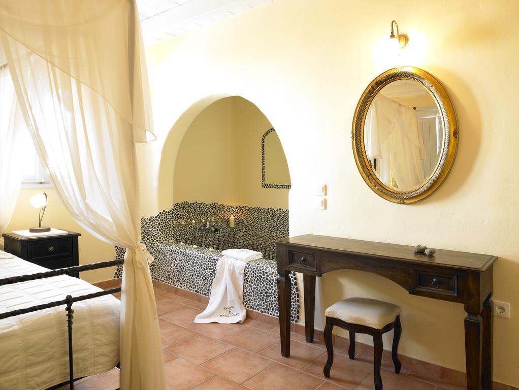 Suites Of The Gods Cave Spa Hotel Megalochori  Exterior foto
